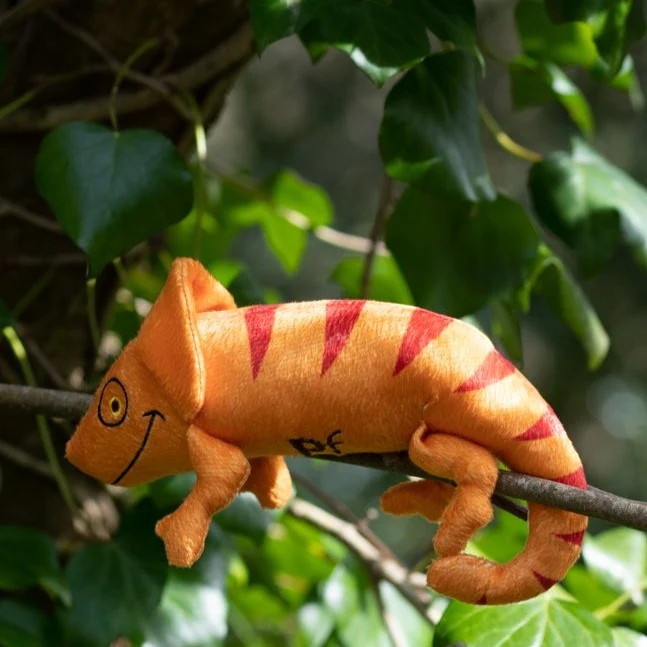 Curtis Chameleon Plush Cat Toy - Image 4