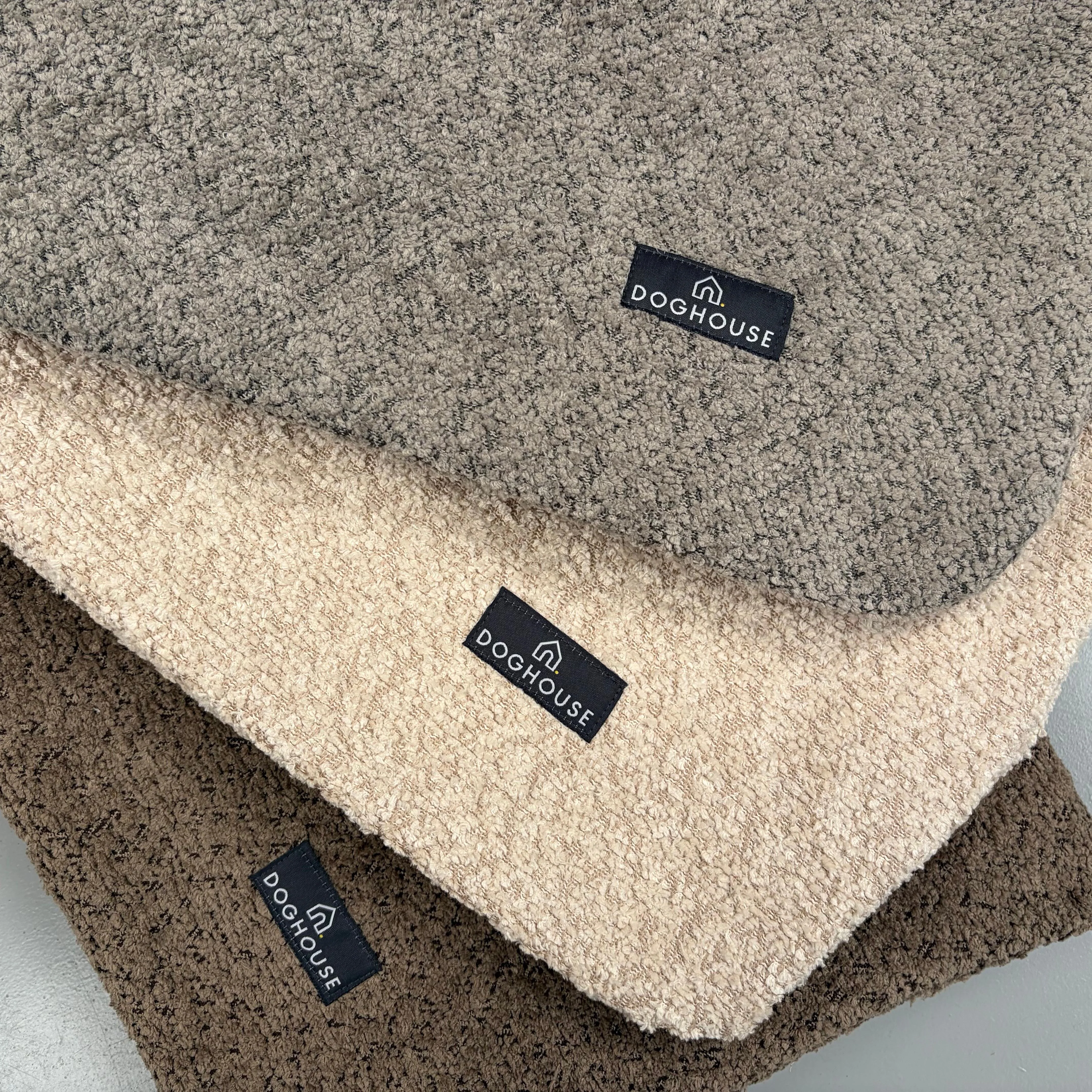 Doghouse Chenille Bed Pad for Dogs - Image 12