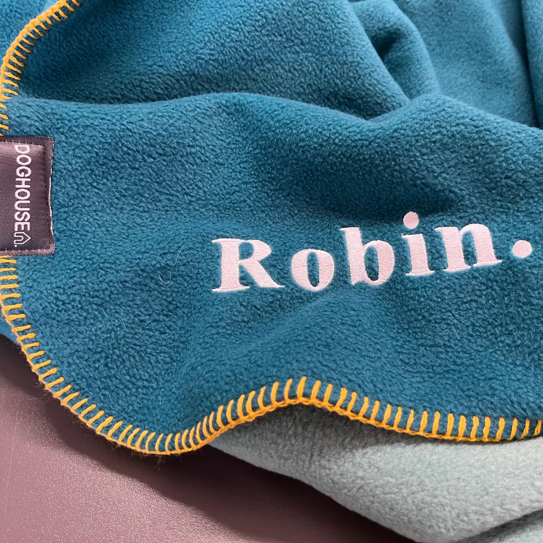 Doghouse Double-Lined Stitch Blankets for Pets - Image 4