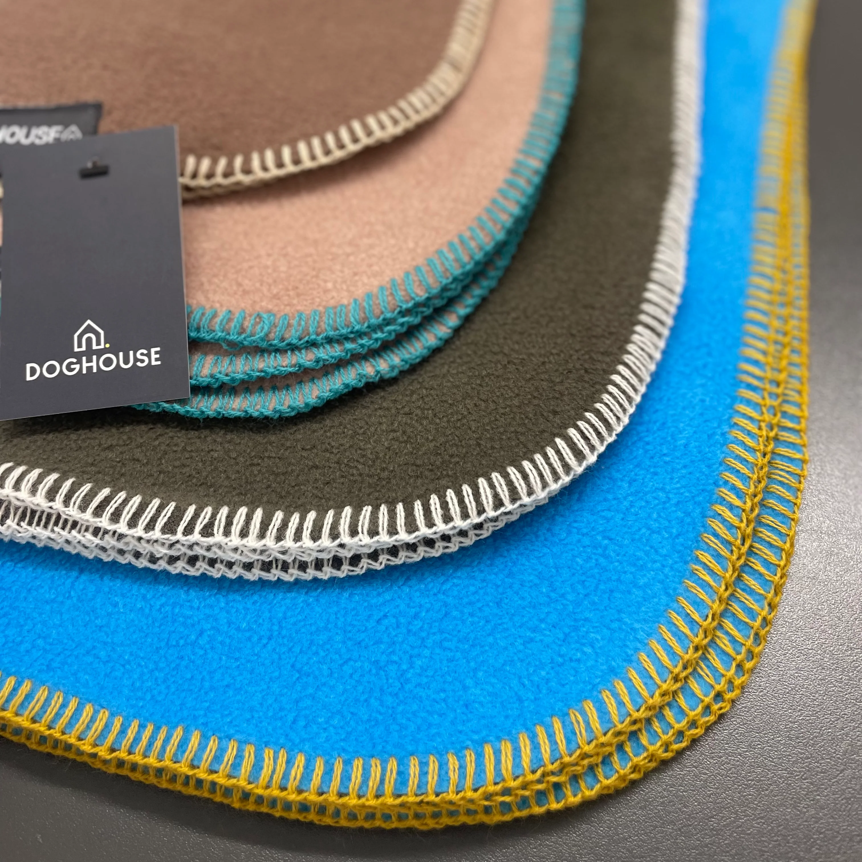 NEW Doghouse Single Stitched Blankets for Dogs - Image 7