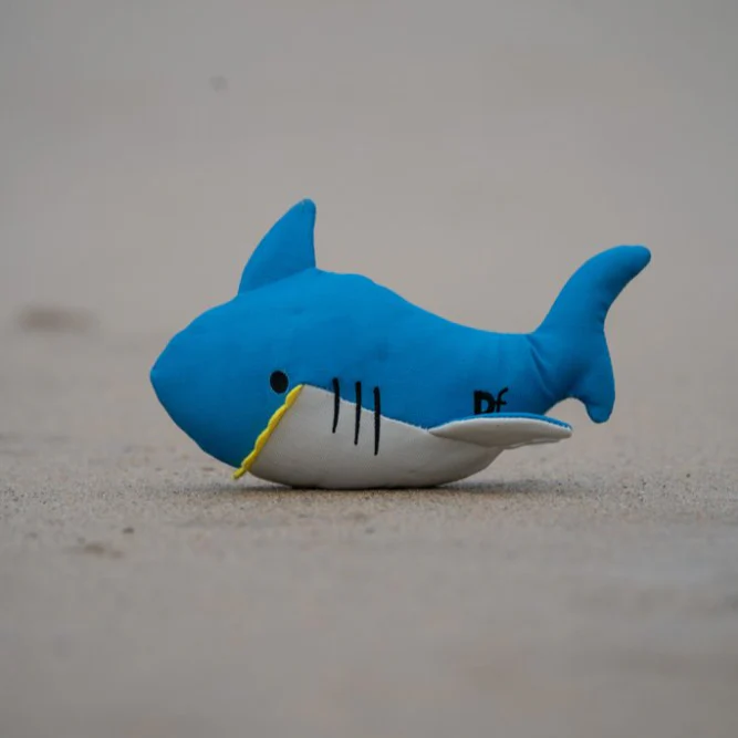 PetFace Planet OceanCycle Salina Shark Dog Toy - Image 4