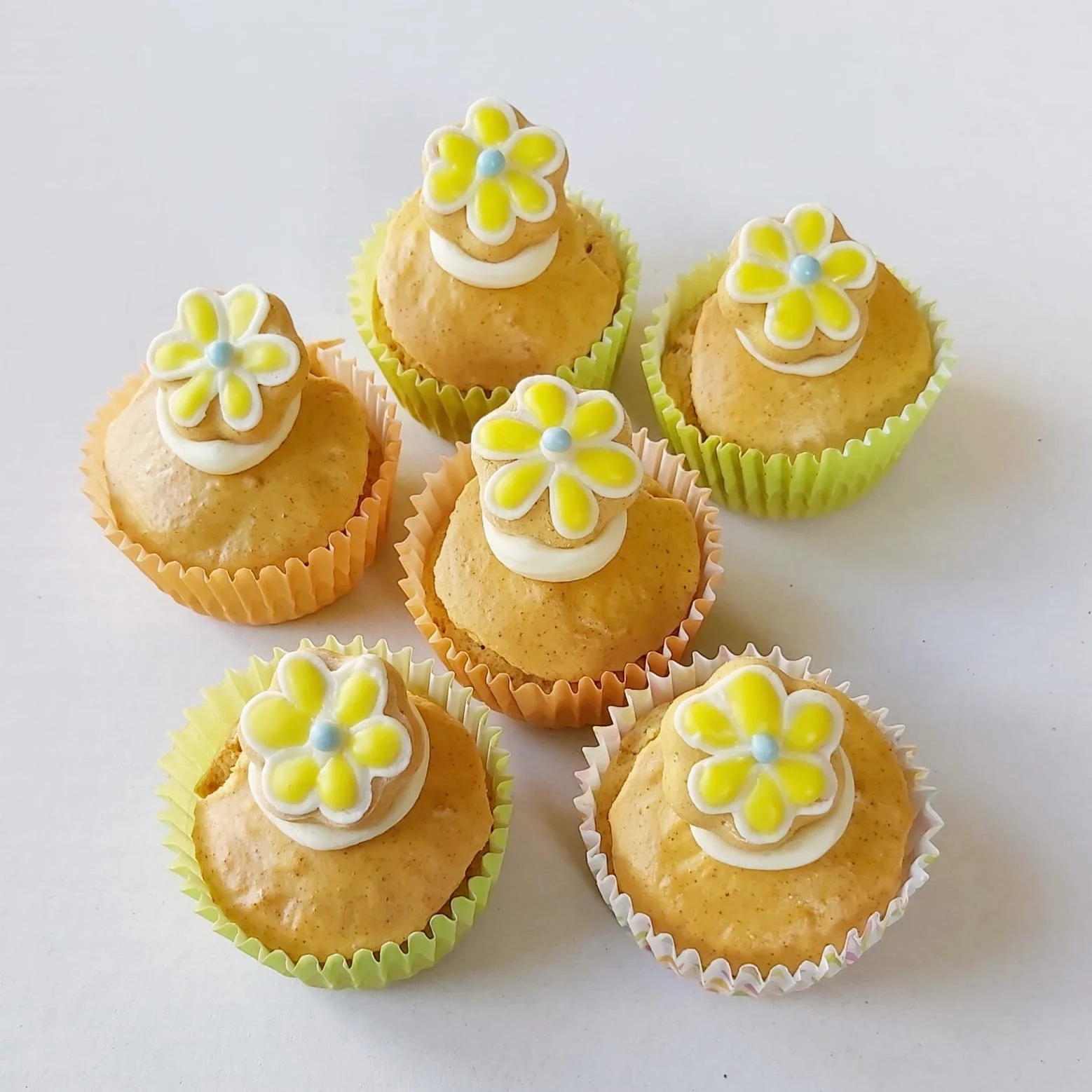 Pretty Flower Cupcake for Dogs
